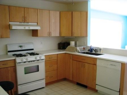 100 Overlook Ln - Photo 3 of 27