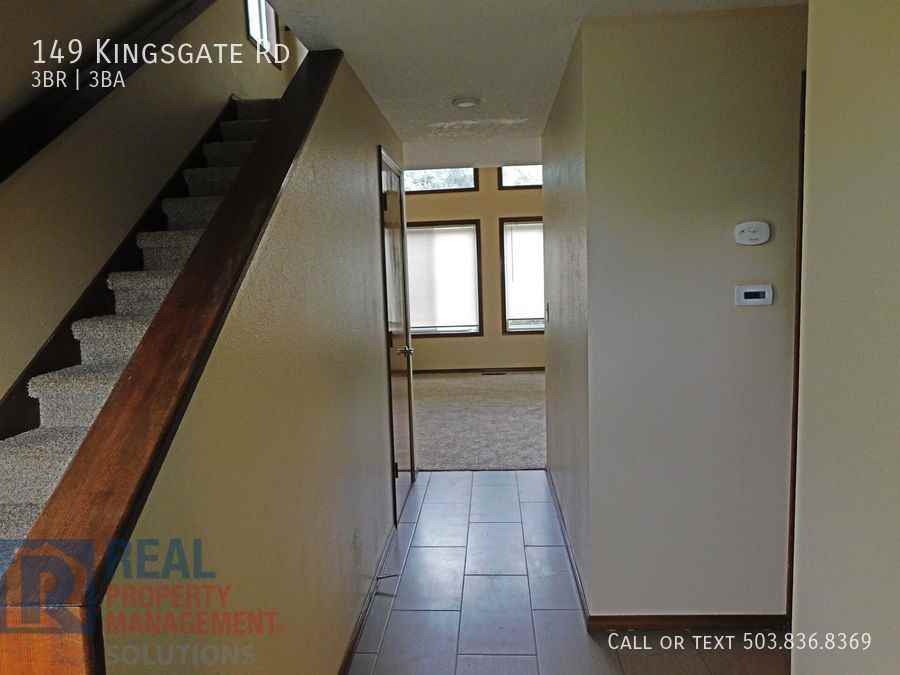 149 Kingsgate Rd - Photo 3 of 30