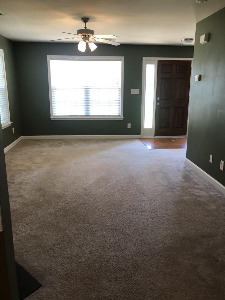 1404 Henry Smith Rd #1 - Photo 3 of 6