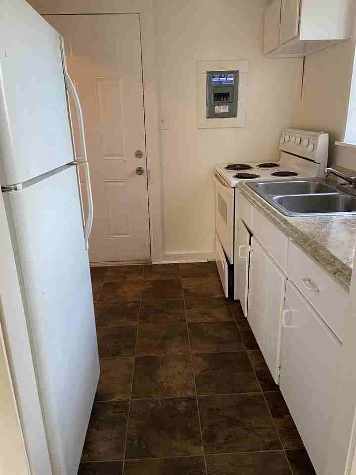 2434 Knox Dr #1 - Photo 2 of 4