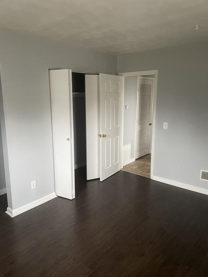 1303 Chardon Ct #C - Photo 4 of 11