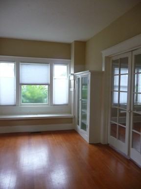 419 48th St - Photo 3 of 4