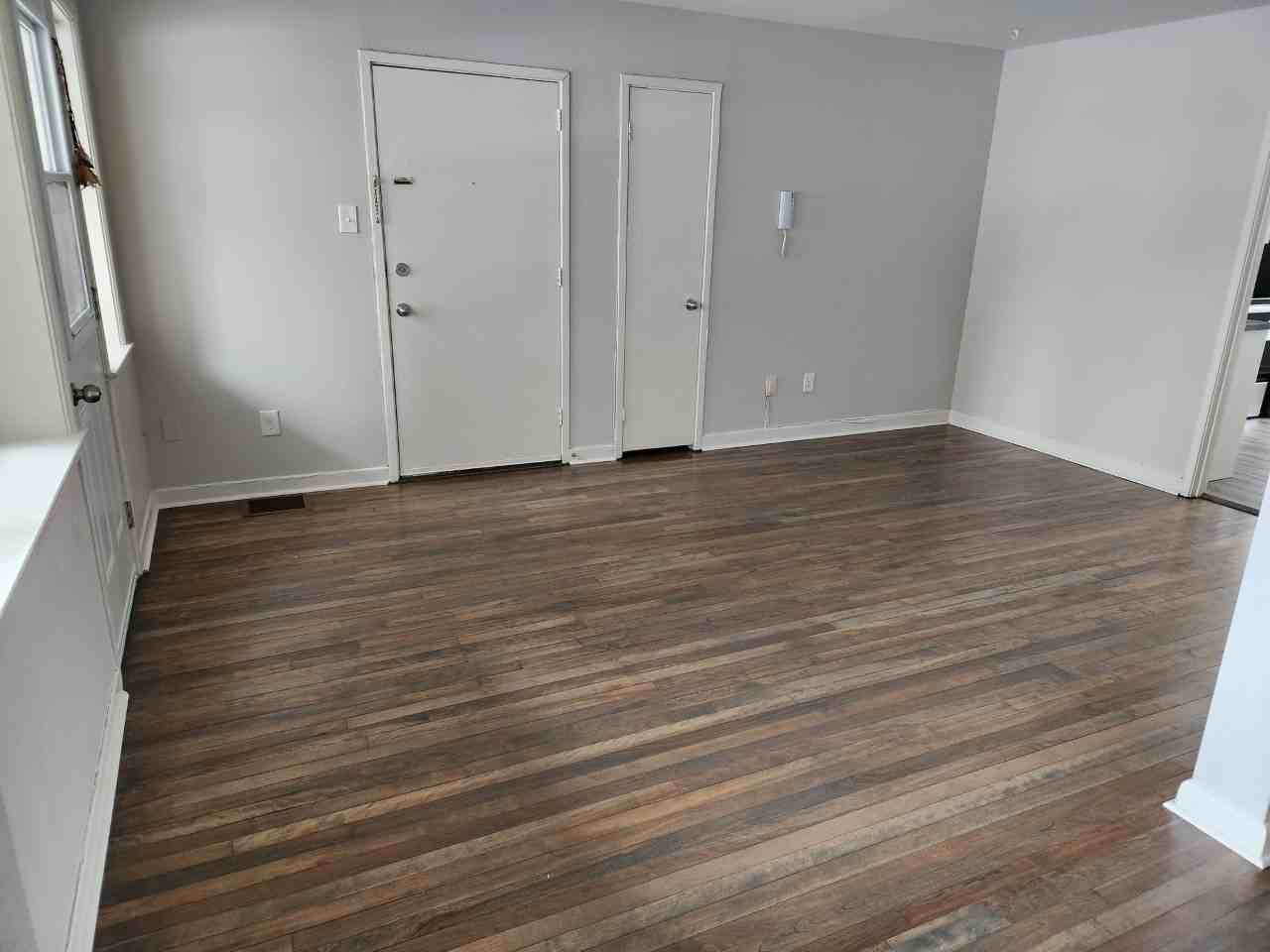 Manor Park Estates Apartments 231D Brittany Dr, Ottawa, ON K1K 0R8