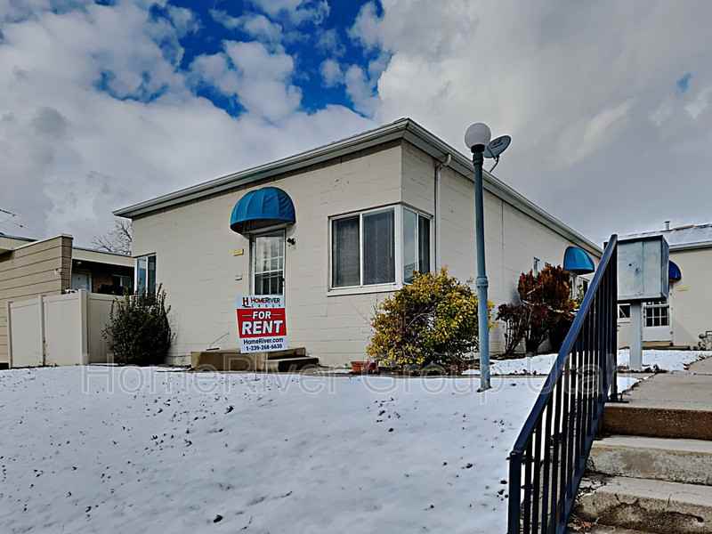 1129 E Ramona Ave - Photo 2 of 16