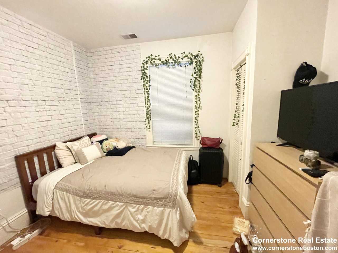 14 Sachem St #2 - Photo 4 of 14