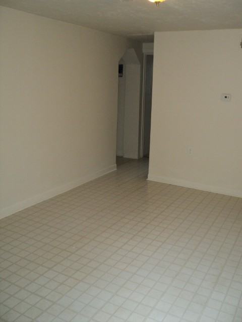 4601 Blaine St Ne #1 - Photo 5 of 8