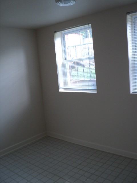 4601 Blaine St Ne #1 - Photo 7 of 8