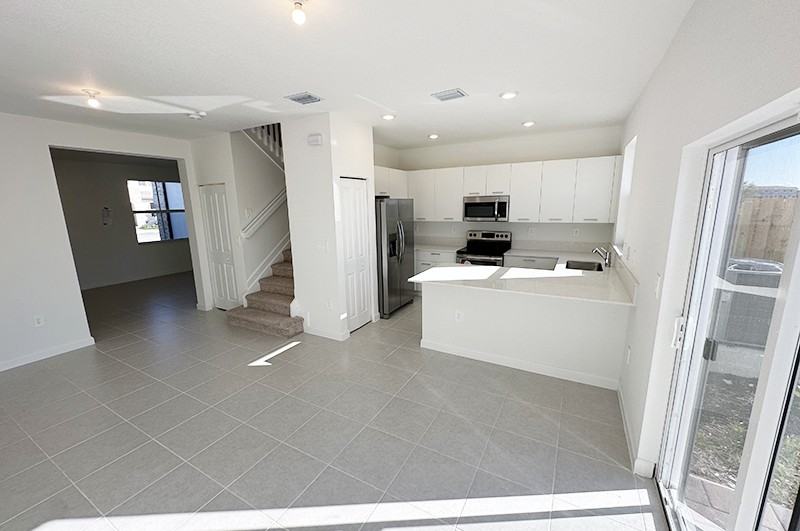 12432 12432 Northwest 23rd Court - 12432clientes@realtymiamigroup.com #12432 - Photo 2 of 27