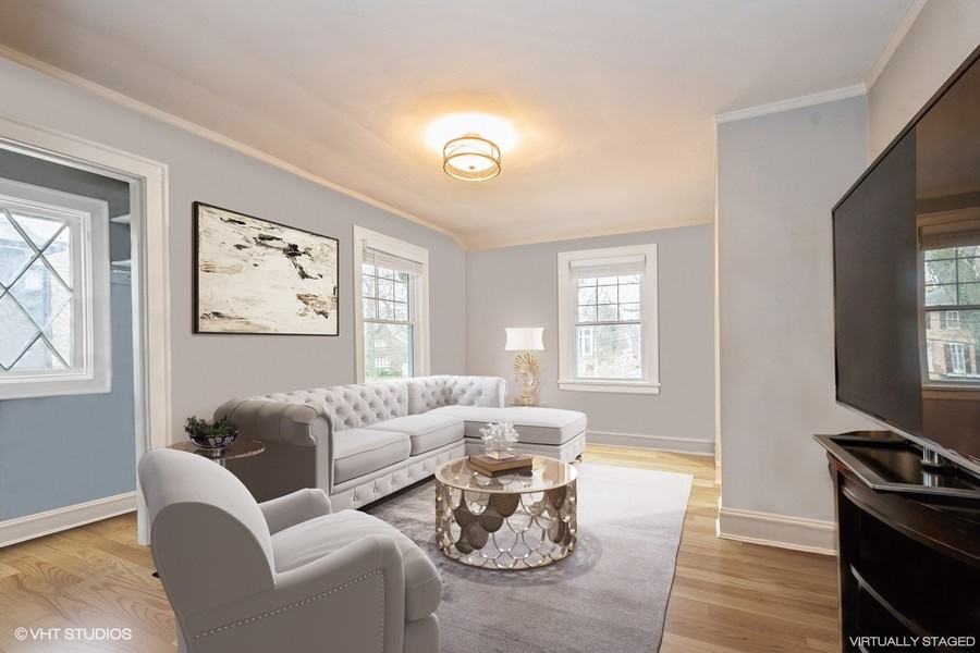 1106 Judson Avenue - Coach House - Photo 3 of 12