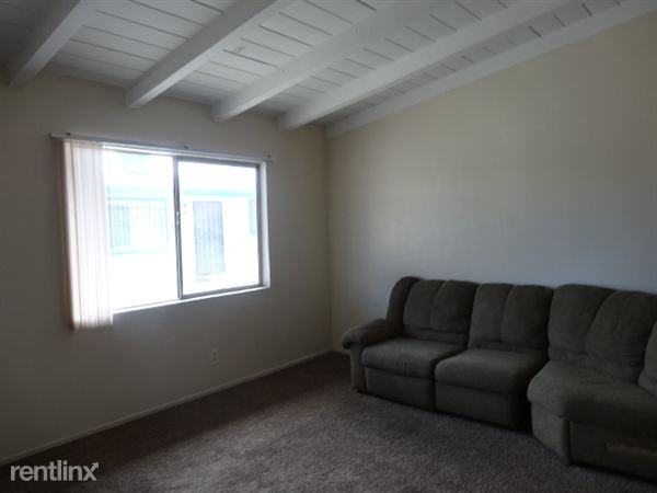 139 N Algona Ave - Photo 2 of 11