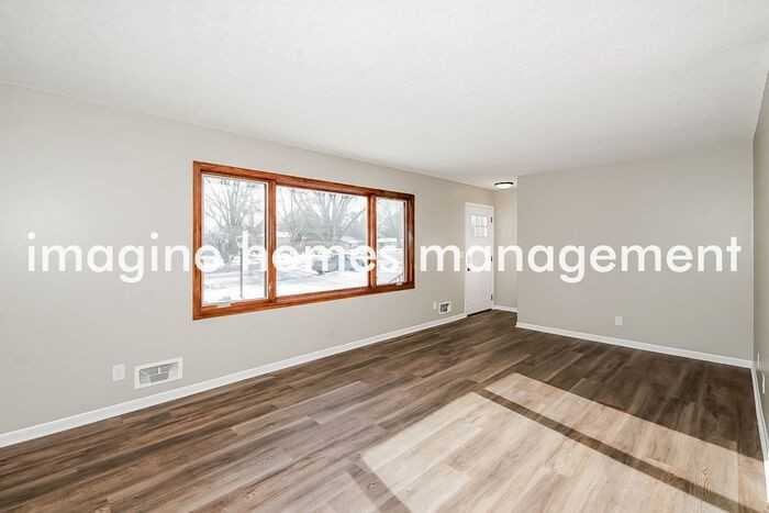 1779 Serpentine Dr - Photo 3 of 14