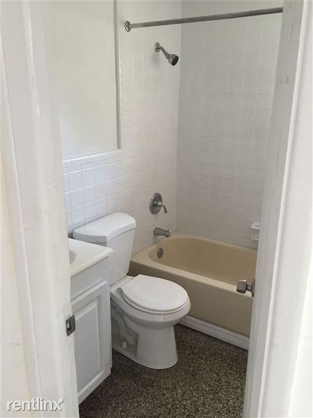 3042 15th Ave S - Photo 3 of 10