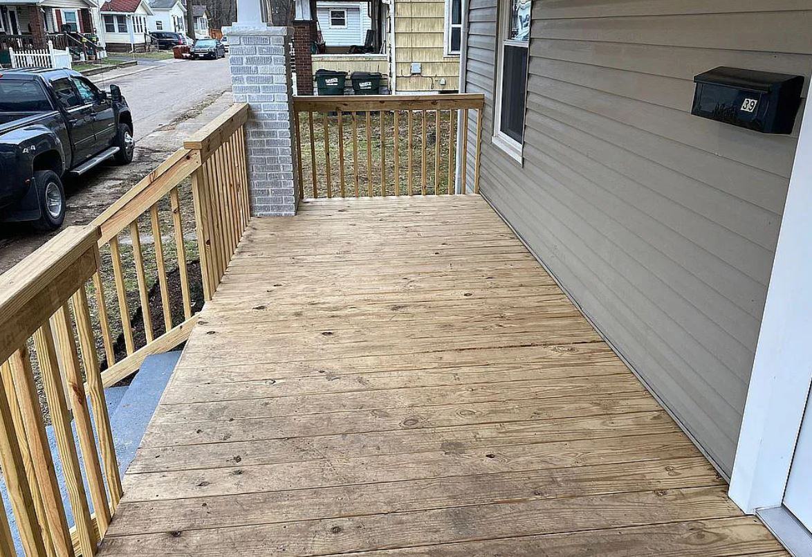 39 Chester Ave Se - Photo 3 of 12