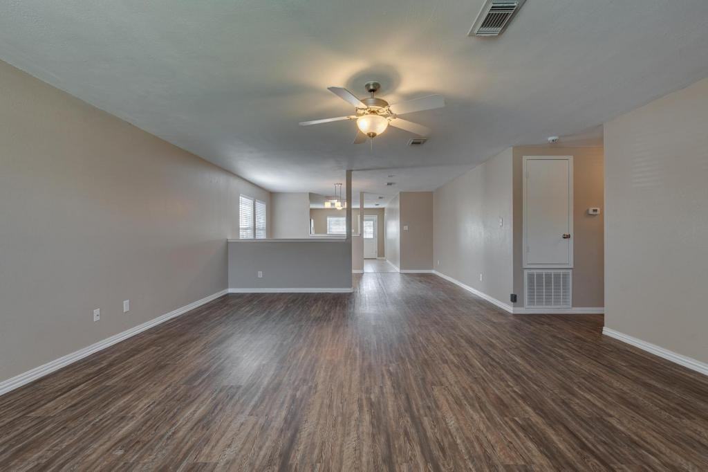 5536 Camarillo Dr - Photo 3 of 20