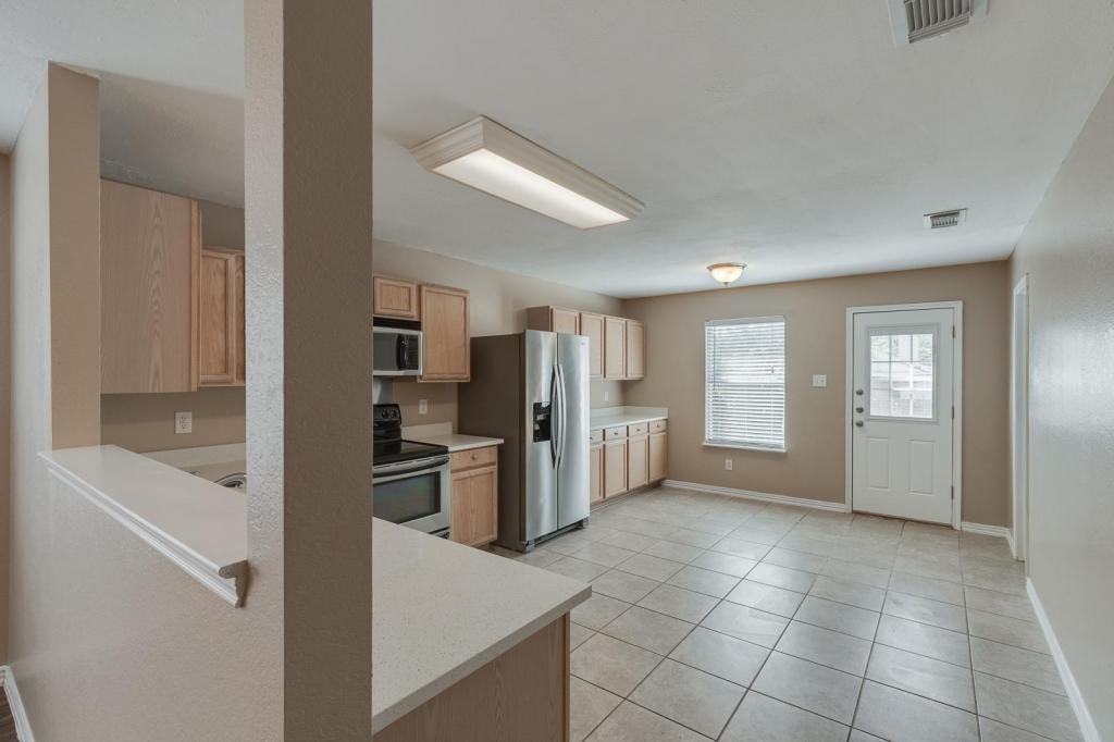 5536 Camarillo Dr - Photo 5 of 20