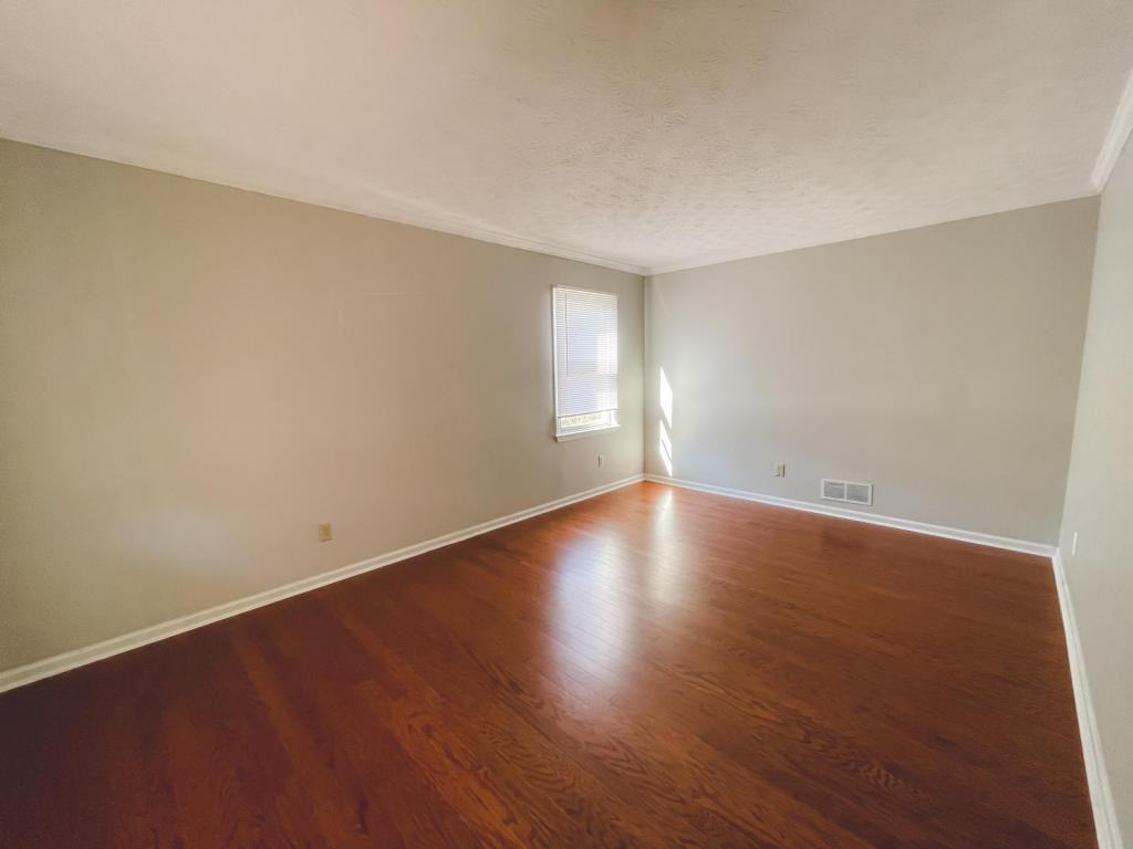 2021 Hunters Cove Dr - Photo 3 of 20