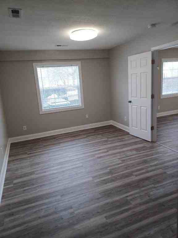 1213 Sw Armagh St - Photo 2 of 3
