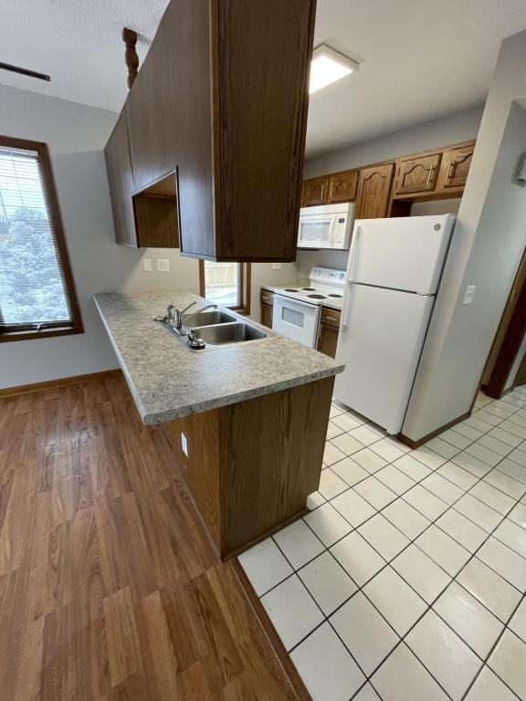 2208 18th Ave Se - Photo 7 of 27