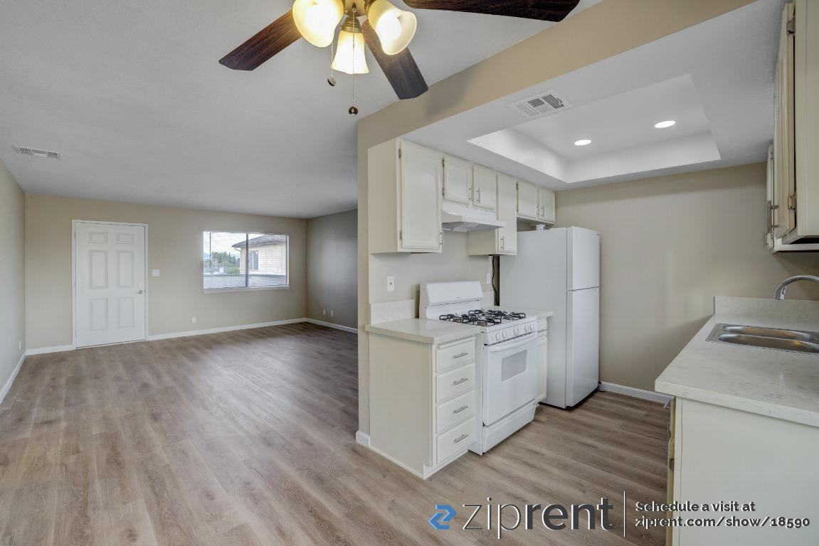 1752 E Carson St #4 - Photo 3 of 16