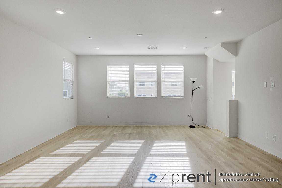 12727 N Watt Ln #E - Photo 2 of 24