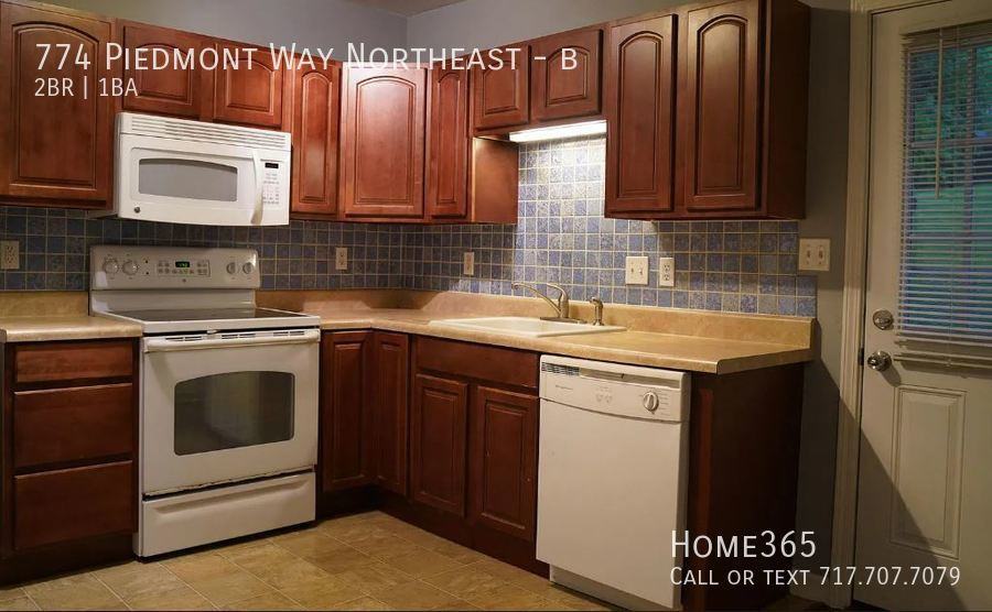 774 Piedmont Way Ne #B - Photo 3 of 12
