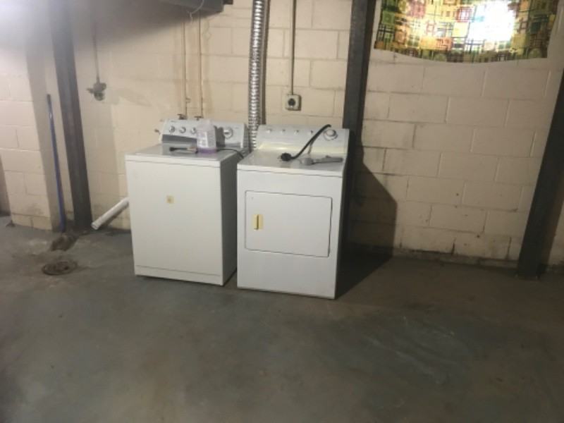 2120 23rd St - Photo 6 of 8