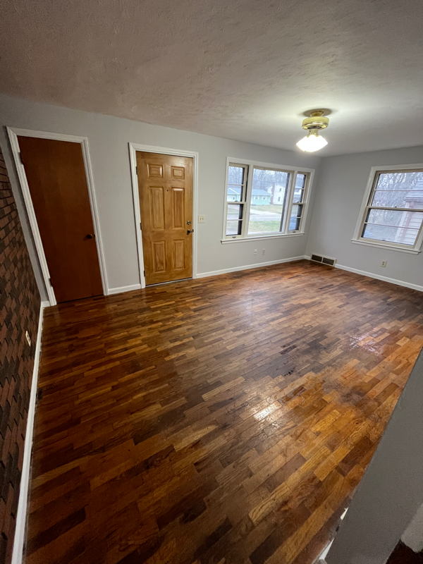 101 E Sheridan Rd - Photo 3 of 22