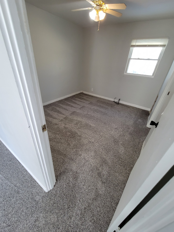 1808 1/2 S Wall Ave - Photo 3 of 6