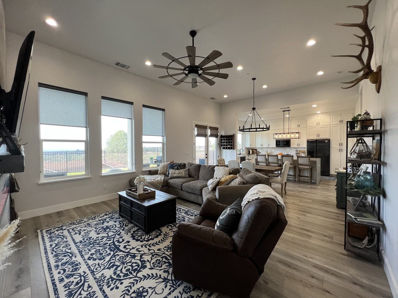 5644 Little Grand Canyon Dr #1 - Photo 4 of 42