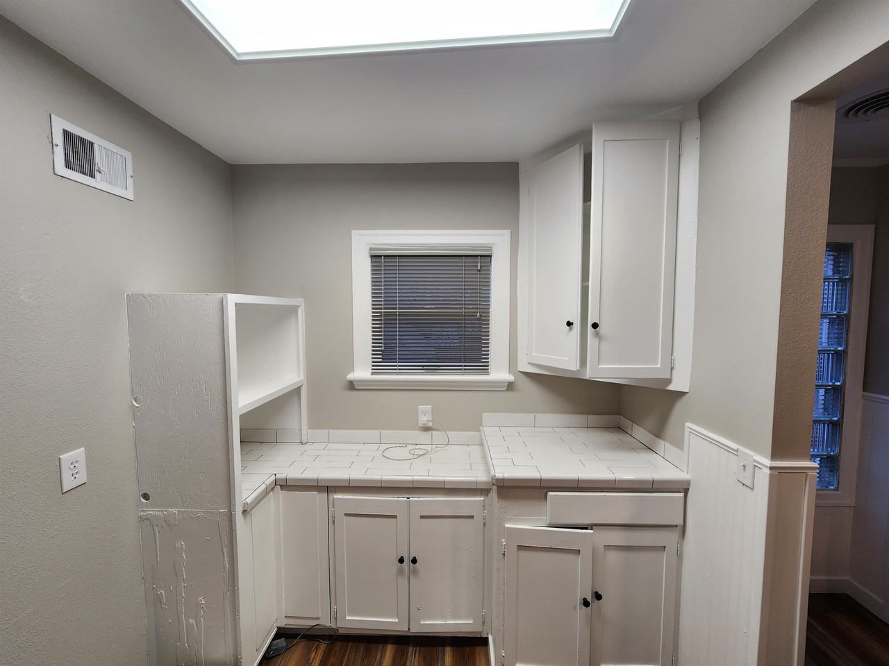 120 S 1st St #1 - Photo 2 of 20