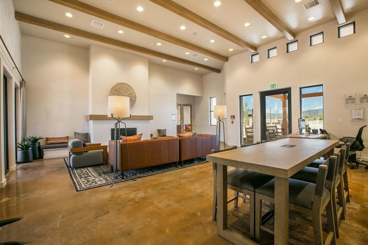 South Meadows - Photo 4 of 35