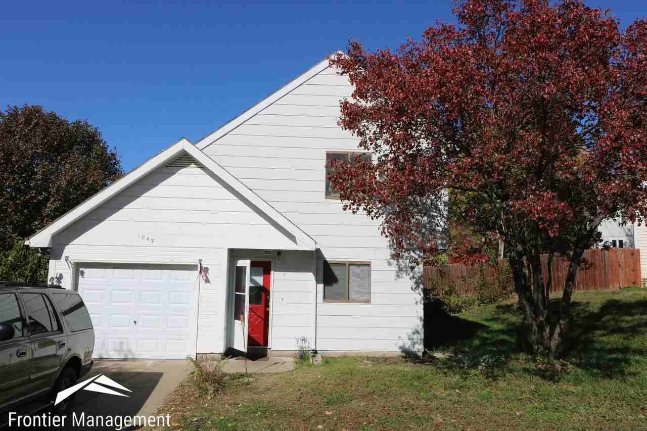 1843 Plymouth Rd - Photo 2 of 15