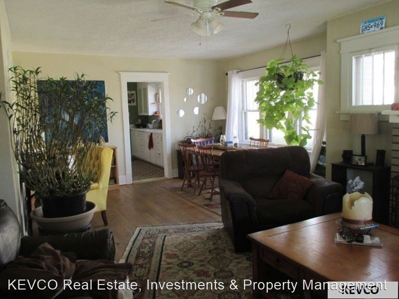 601 Smith St - Photo 2 of 11