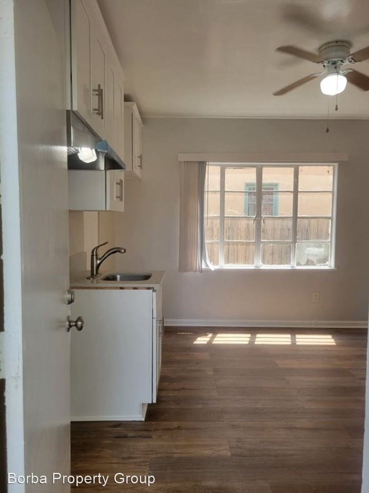 2552 Cedar Ave. - Photo 3 of 8