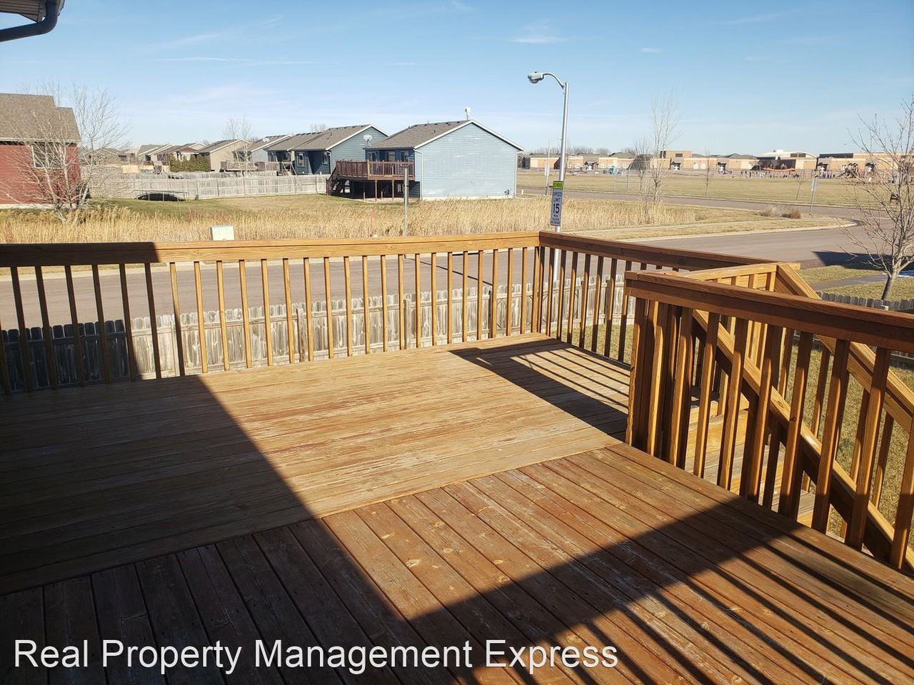 4600 S Wassom Ave - Photo 3 of 19