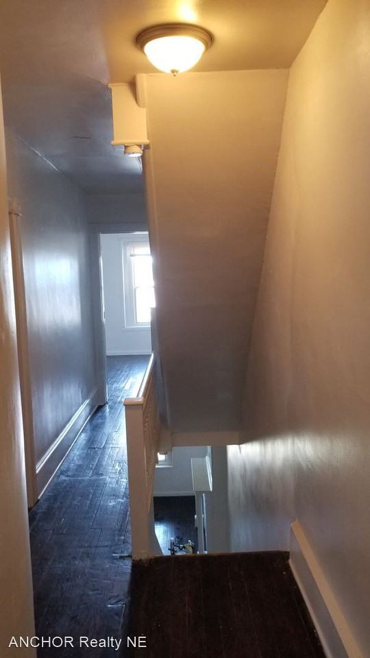 1520 Haines St - Photo 3 of 18