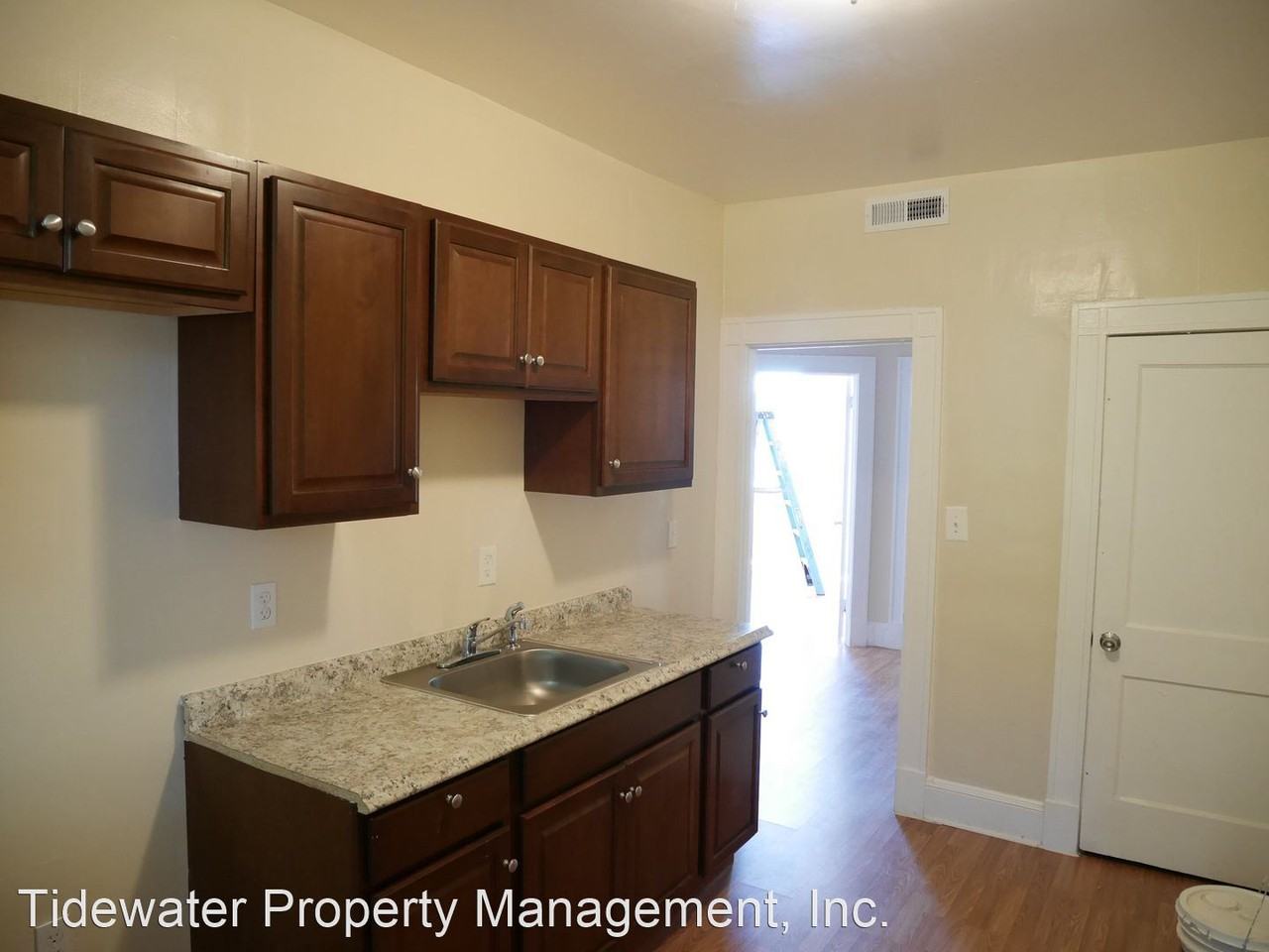 406 E. Cold Spring Ln - Photo 2 of 13