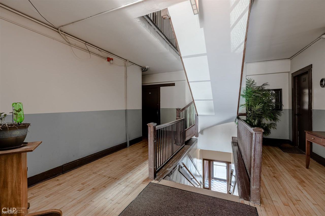 1415 W Morse Ave - Photo 2 of 12