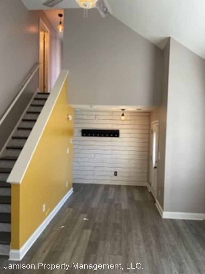 2706 Stagbuck Dr - Photo 3 of 14