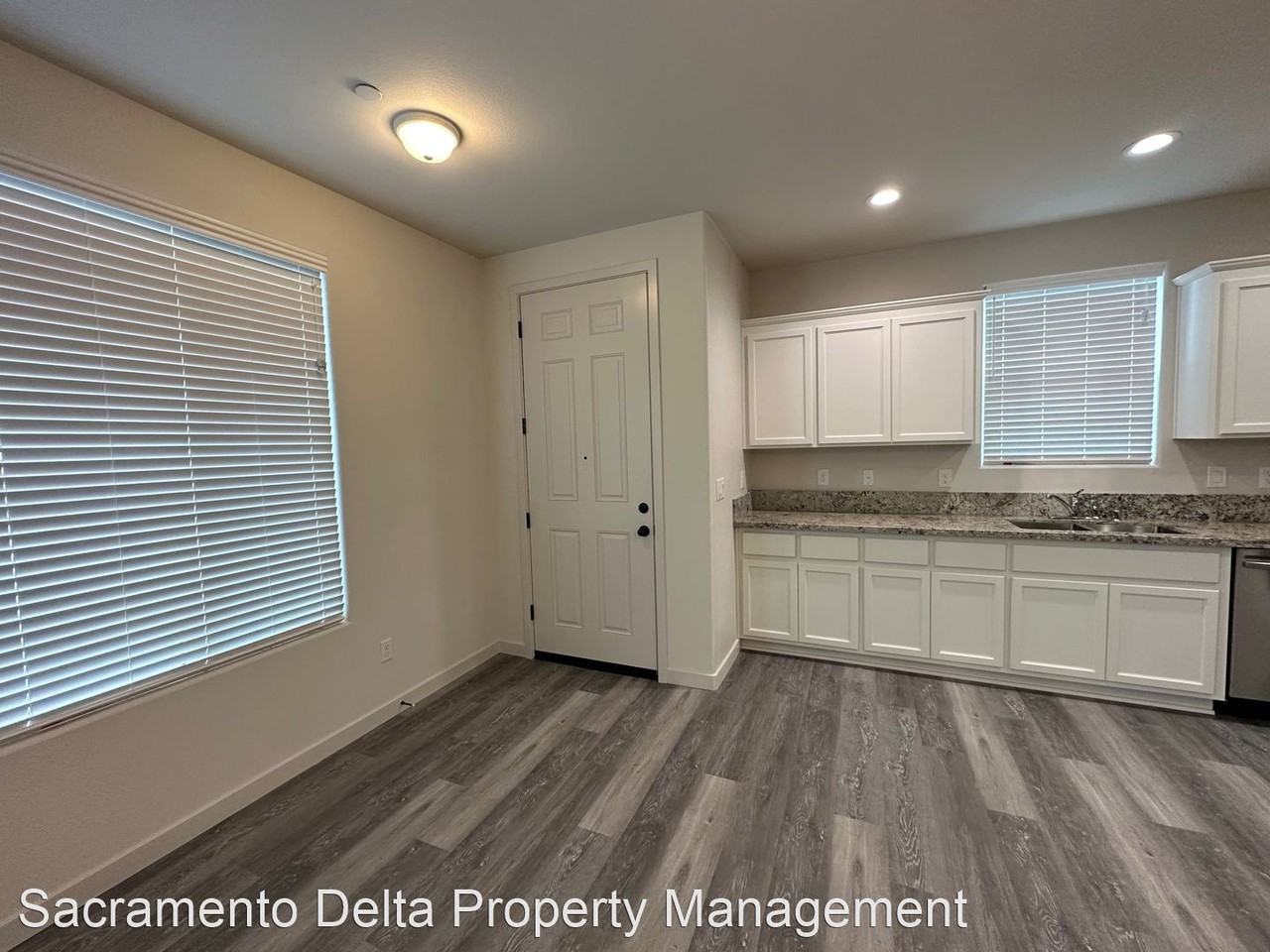 6843 Mangosteen Ln - Photo 3 of 21