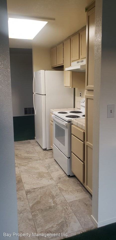 317 Windsor Ct - Photo 3 of 8