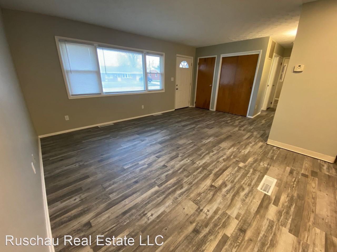 303 Carol Ln - Photo 3 of 19