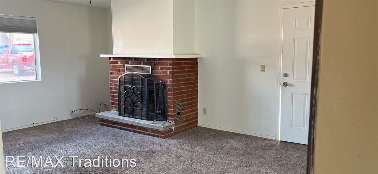 582/584 4th West S 4th West - Photo 3 of 10