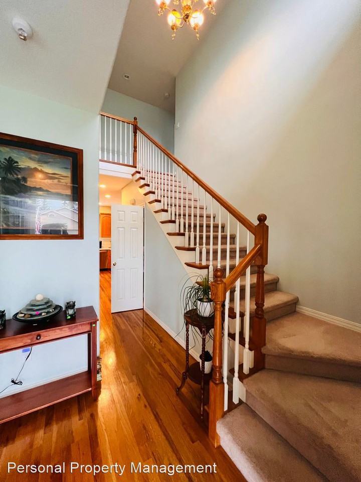4809 Nw 129th St - Photo 2 of 16