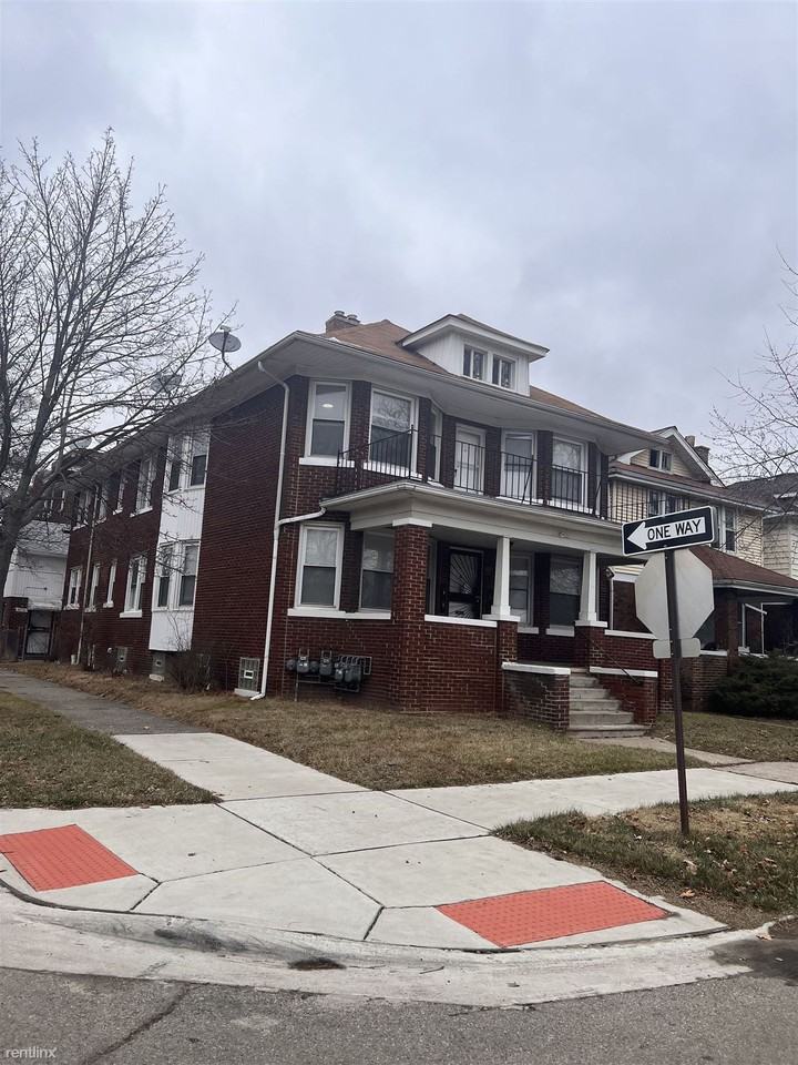 3054 Pingree St - Photo 2 of 11