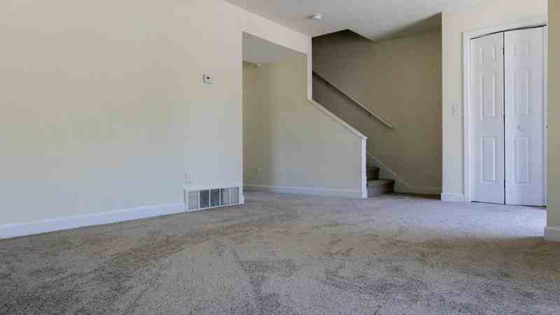 16 Ariel Dr - Photo 2 of 15