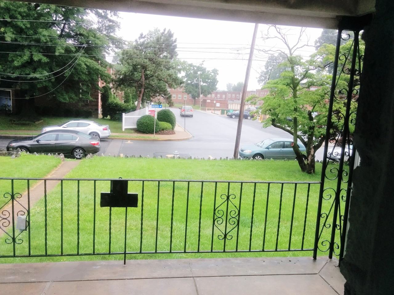 821 Guenther Ave - Photo 3 of 20