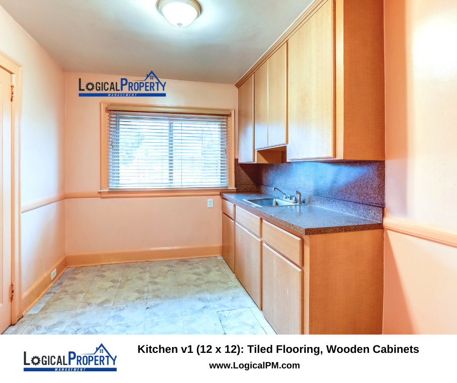 15518 Snowden St - Photo 2 of 13