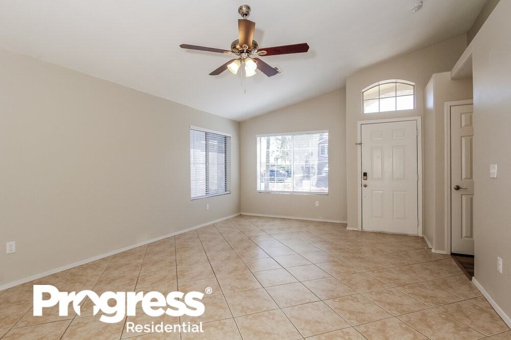 7452 E Lobo Ave - Photo 3 of 16