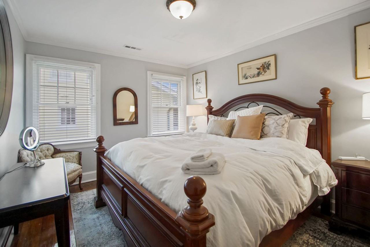 3618 Rittenhouse St Nw - Photo 2 of 9
